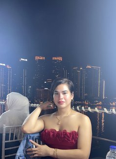 Ivy - Transsexual escort in Al Ain Photo 2 of 7