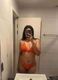 Ivy new available - Transsexual escort in Abu Dhabi Photo 3 of 8