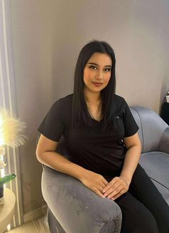 Ivy new available - Transsexual escort in Abu Dhabi Photo 4 of 8