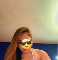 Ivy Filipina - puta in Singapore