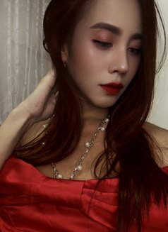 Ivy - escort in Singapore Photo 17 of 20