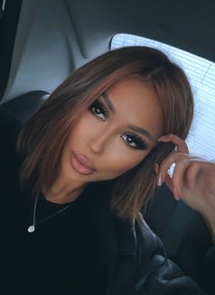 Ivy - escort in Dubai Photo 3 of 8