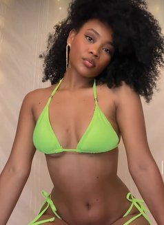 Ivy - escort in Riyadh Photo 4 of 4
