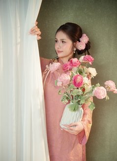 Cây thường xuân - escort in Ho Chi Minh City Photo 3 of 5