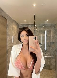 Tiffany Takahashi - Transsexual escort in Manila Photo 11 of 14