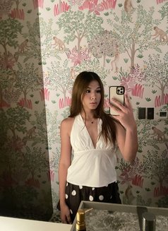 Iwantuclaire - Transsexual escort in Makati City Photo 7 of 10