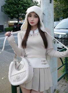 Iwwa - escort in Tokyo Photo 2 of 9