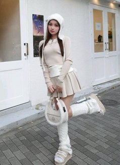 Iwwa - escort in Tokyo Photo 3 of 9