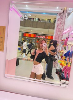 Iya - Acompañantes transexual in Makati City Photo 10 of 10