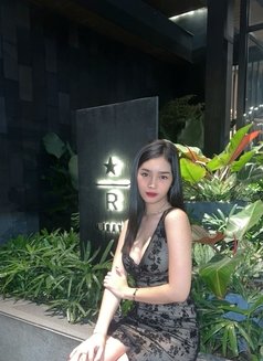 Iyah - escort in Macao Photo 7 of 8