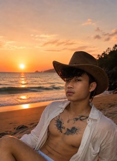 Iyan - Acompañantes masculino in Jakarta Photo 2 of 6