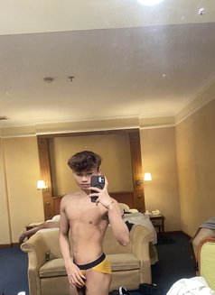 Iyan - Acompañantes masculino in Jakarta Photo 4 of 6
