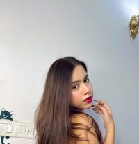 Iyraa - Transsexual escort in Noida