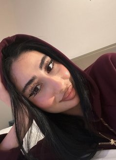 Izabella - escort in Hong Kong Photo 1 of 9