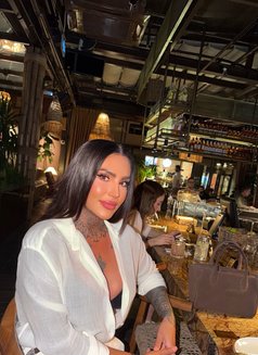 İzmir - Transsexual escort in İzmir Photo 12 of 14