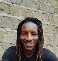 Izoh27 - Acompañantes masculino in Nairobi