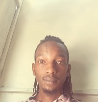 Izoh27 - Acompañantes masculino in Nairobi
