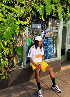 Izoh27 - Male escort in Nairobi Photo 6 of 6