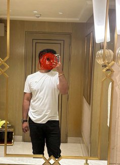 Izran - Male escort in New Delhi Photo 1 of 4