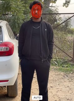 Izran - Male escort in New Delhi Photo 2 of 4