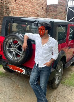 Izran - Male escort in New Delhi Photo 4 of 4