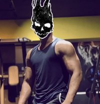 IzzeyDXB - Male escort in Dubai