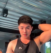 J a K E H U N K - Male escort in Bangkok Photo 7 of 9