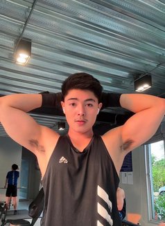 J a K E H U N K - Acompañantes masculino in Manila Photo 8 of 8