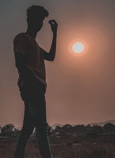 J Raj - Acompañantes masculino in Bangalore Photo 1 of 1