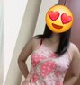 Jaanu Narmatha curvy figure - puta in Colombo Photo 1 of 3
