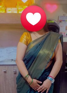 Jaanvi - puta in Mumbai Photo 5 of 5