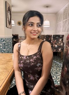 Jaanvi Joshi - escort in Pune Photo 1 of 3