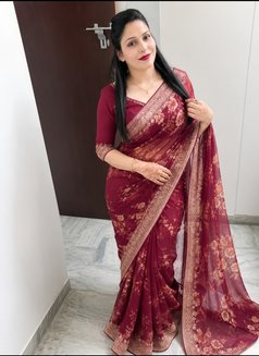 Jaanvi Kapur - puta in Noida Photo 1 of 1