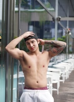 Jack - Male escort in Singapore Photo 3 of 6