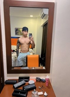 Jack - Male escort in Singapore Photo 1 of 6