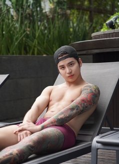 Jack - Male escort in Singapore Photo 4 of 6