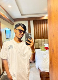 Jack - Male escort in Kolkata Photo 3 of 4