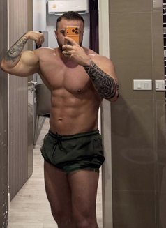Jack Reacher - Male escort in Bangkok Photo 2 of 6