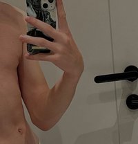 Yassin - Male escort in Tunis