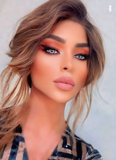 Jackie Moon - Transsexual escort in Beirut Photo 3 of 10
