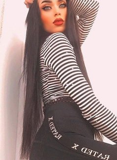 Jackie Moon - Transsexual escort in Beirut Photo 9 of 10