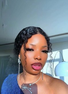 Jackie - puta in Muscat Photo 1 of 3