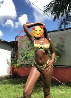 Naughty African babe - puta in Mauritius Photo 3 of 5