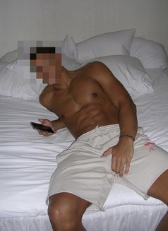 Jackson - Male escort in Cairo Photo 9 of 9