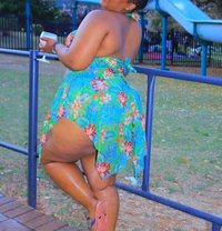 Jacky - puta in Nairobi