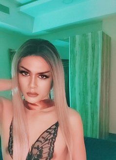 Jacky - Transsexual escort in Al Manama Photo 1 of 7
