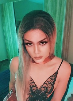 Jacky - Transsexual escort in Al Manama Photo 4 of 7