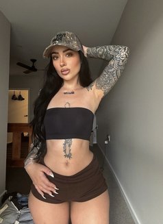 Jacqueline - puta in Marseille Photo 1 of 6