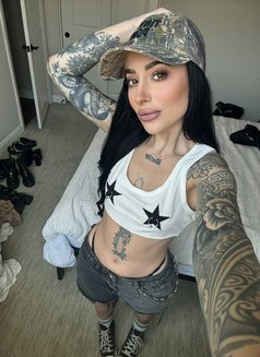 Jacqueline - puta in Marseille Photo 5 of 6