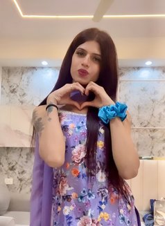 JacquelineGlow - Transsexual escort in Noida Photo 4 of 6